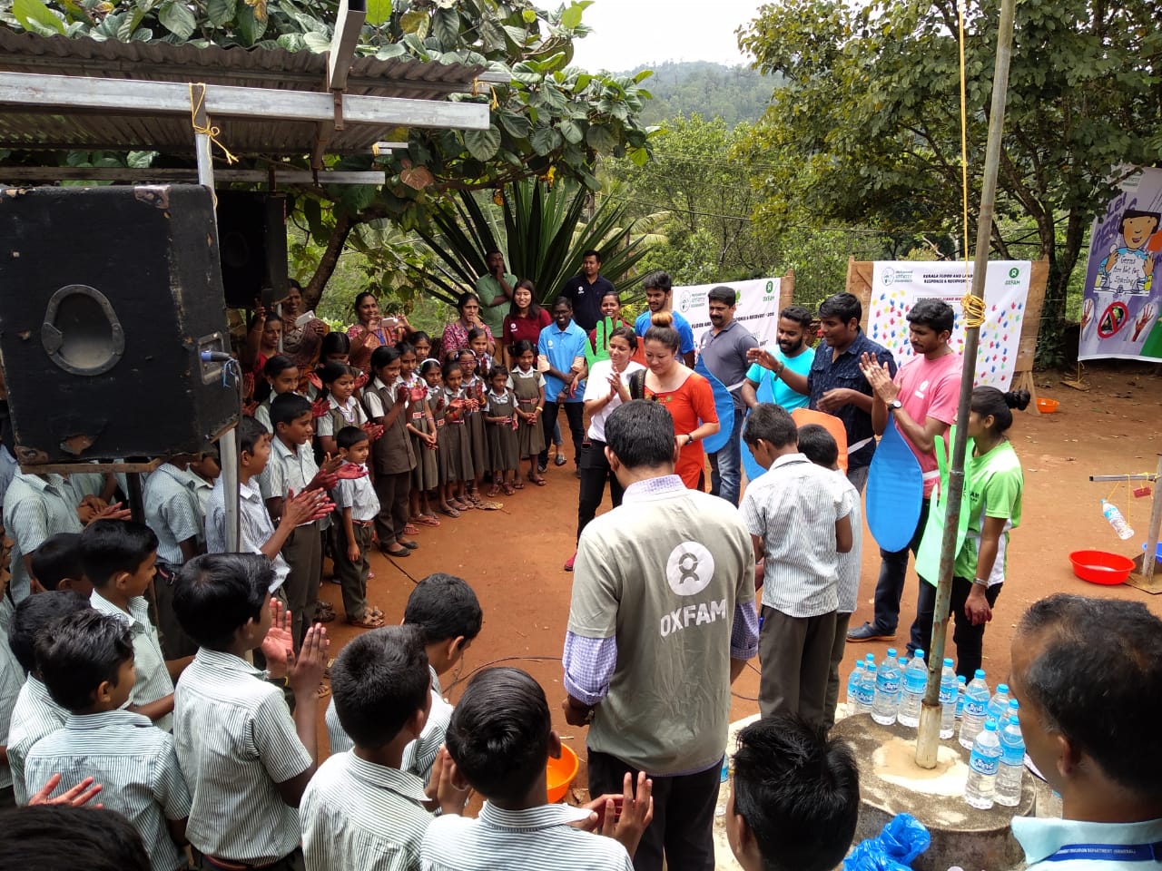 Children celebrating Global handwashing day
