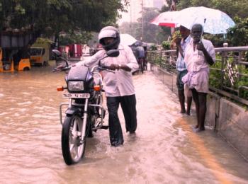 7 survival tips to remember during floods