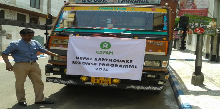 Oxfam trucks in aid to Nepal by land for the first time from India
