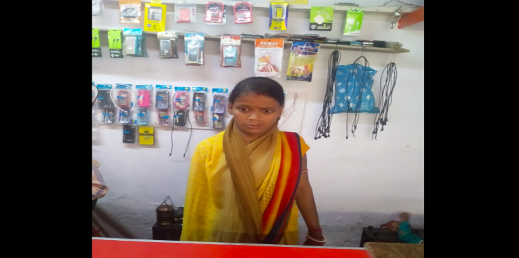 Sangita at her mobile store 